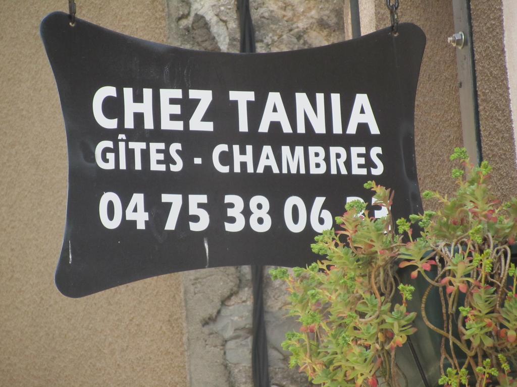 Chez Tania Appartamento Vallon-Pont-dʼArc Esterno foto